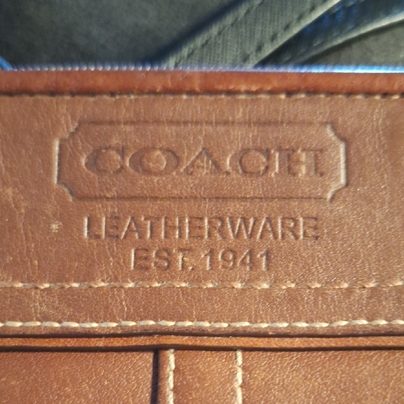 Coach Brown Leather Wristlet with Stitched Details - Picture 2 of 10